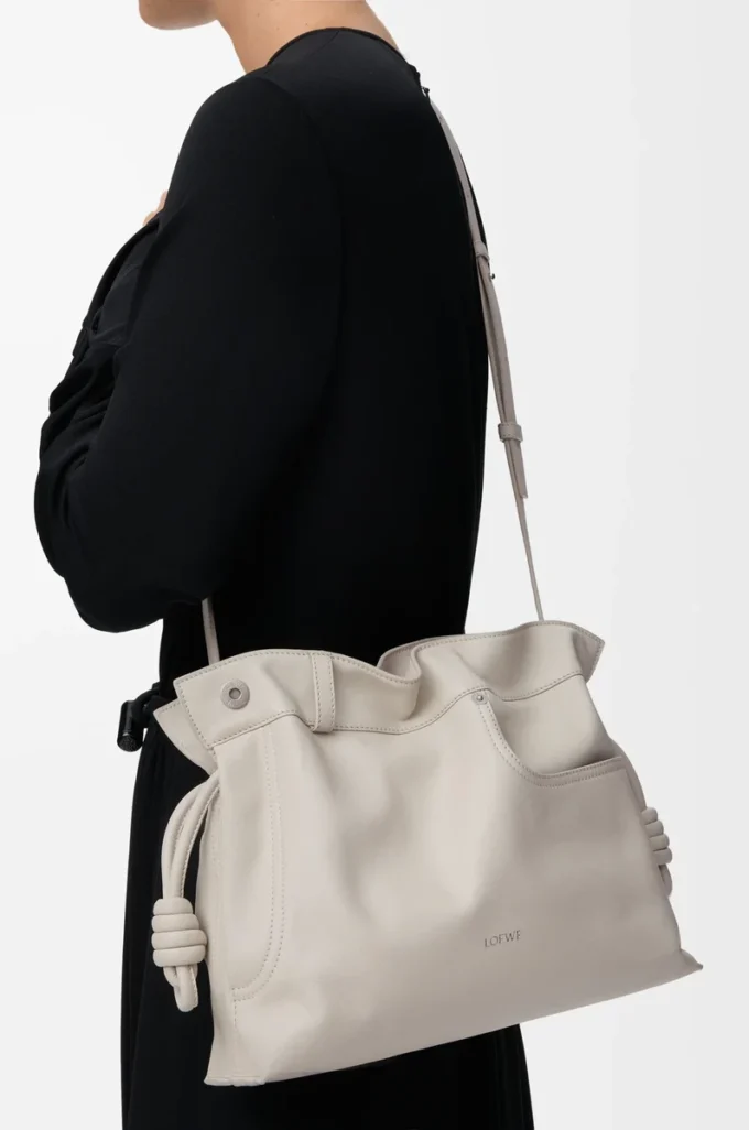 Panta medium Flamenco clutch in shiny calfskin Light Ghost