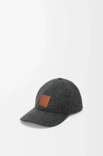 Patch cap in wool Grey