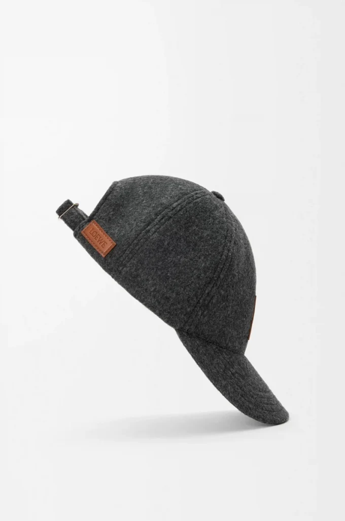 Patch cap in wool Grey