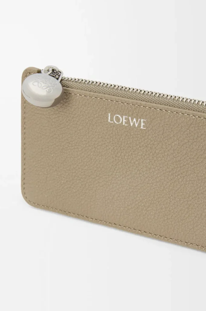 Pebble coin cardholder in pebble grained calfskin Clay Pebble coin cardholder in pebble grained calfskin Clay