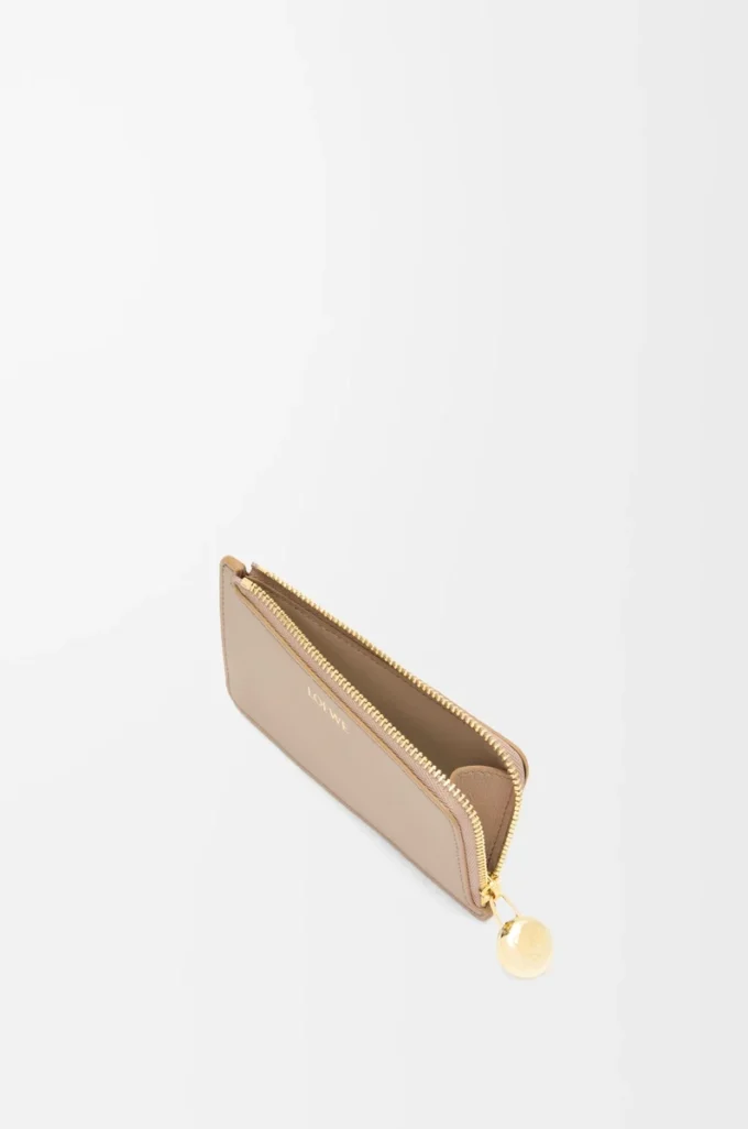 Pebble coin cardholder in shiny nappa calfskin Sand