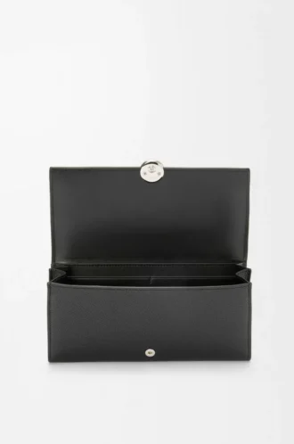 Pebble continental wallet in mini grain calfskin Black