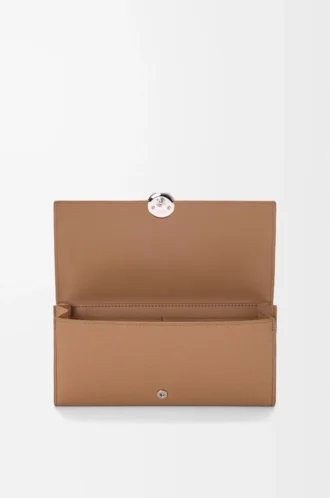 Pebble continental wallet in mini grain calfskin Mocha