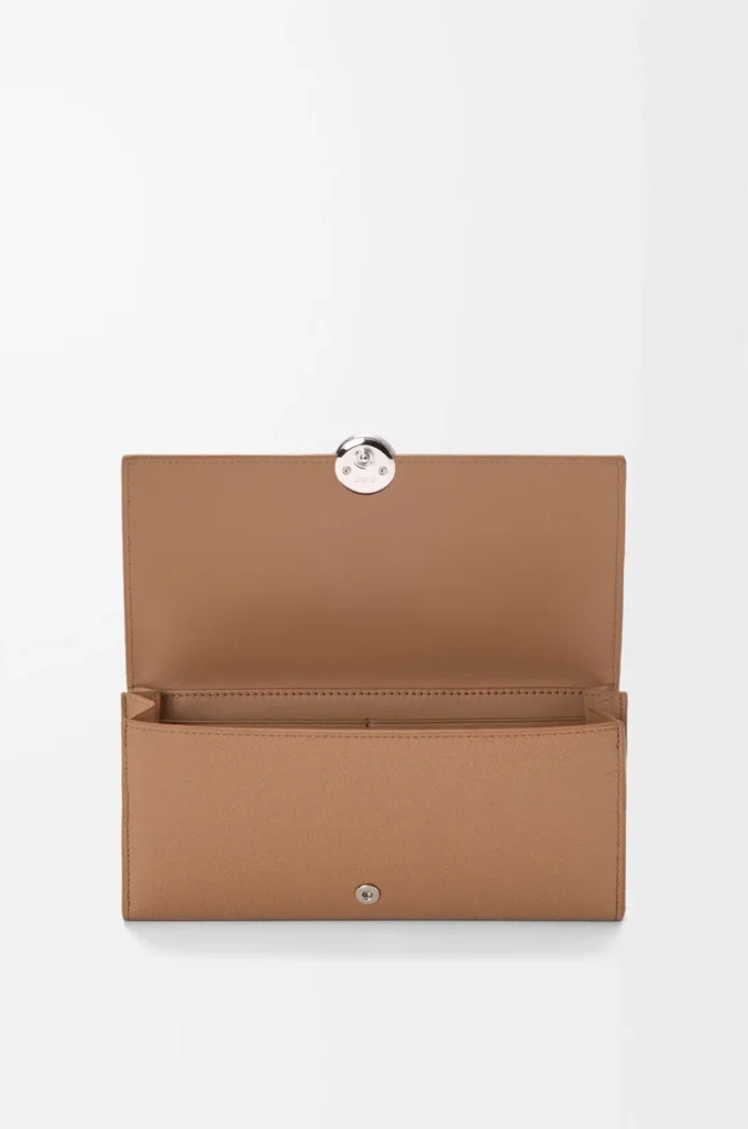 Pebble continental wallet in mini grain calfskin Mocha Pebble continental wallet in mini grain calfskin Mocha