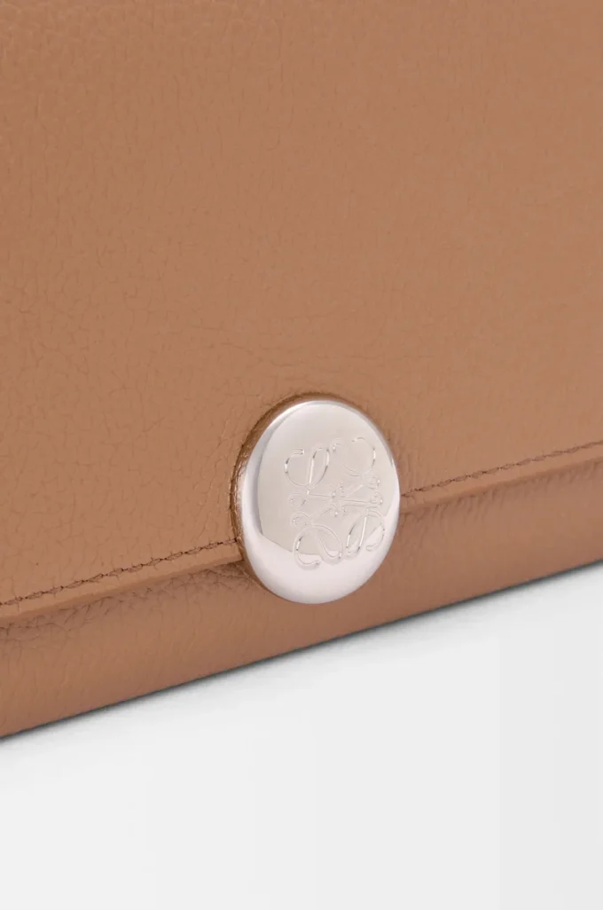 Pebble continental wallet in mini grain calfskin Mocha Pebble continental wallet in mini grain calfskin Mocha