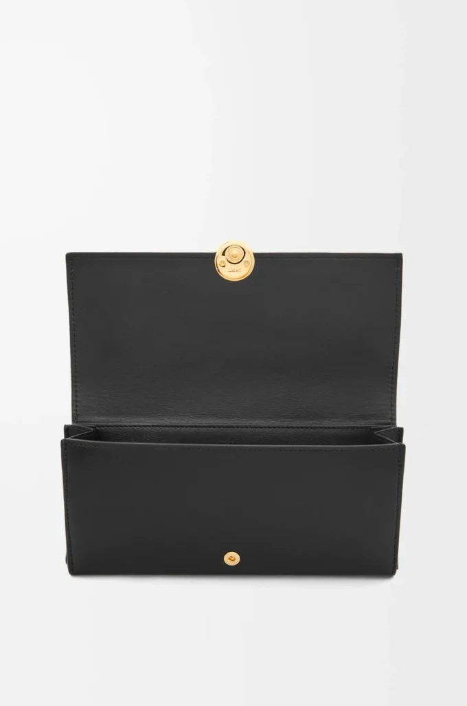 Pebble continental wallet in shiny nappa calfskin Black