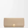 Pebble continental wallet in shiny nappa calfskin Sand