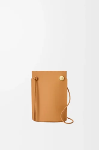 Pebble Dice pocket in classic calfskin Warm Desert