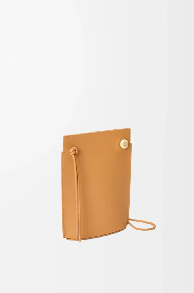 Pebble Dice pocket in classic calfskin Warm Desert Pebble Dice pocket in classic calfskin Warm Desert