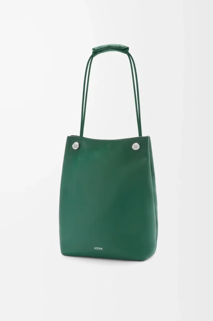 Pebble hobo in supple grained calfskin Evergreen Pebble hobo in supple grained calfskin Evergreen