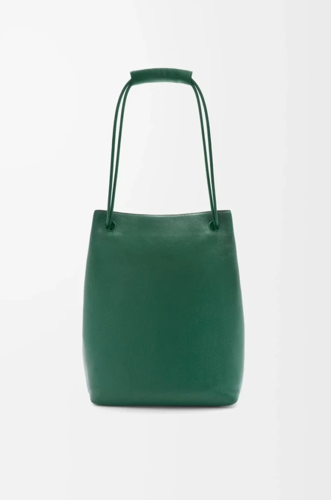 Pebble hobo in supple grained calfskin Evergreen Pebble hobo in supple grained calfskin Evergreen