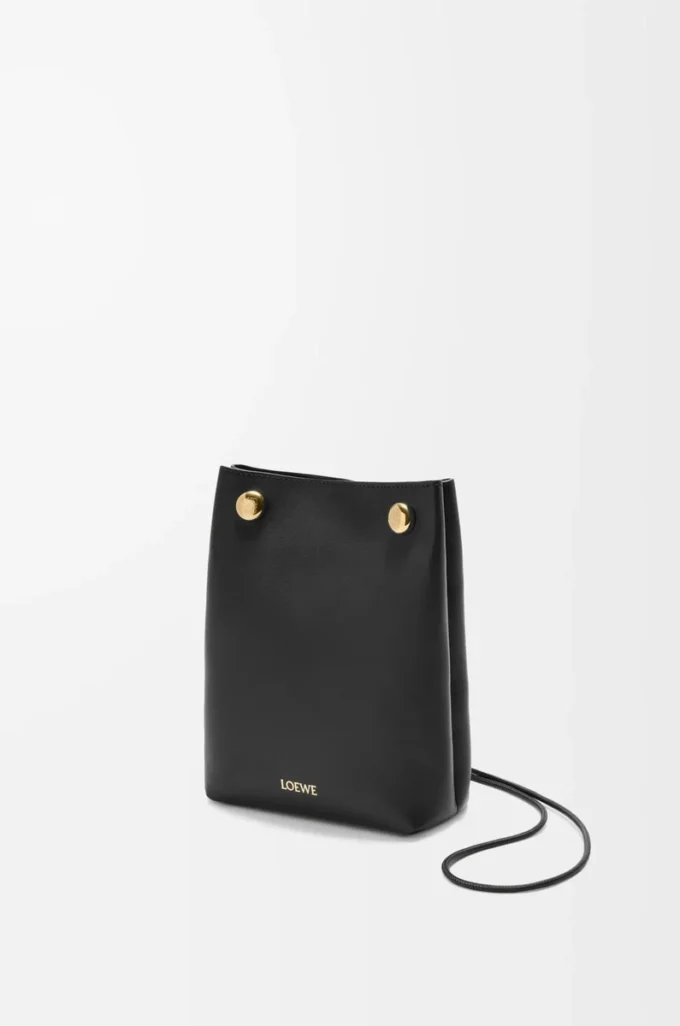 Pebble pouch in smooth calfskin Black