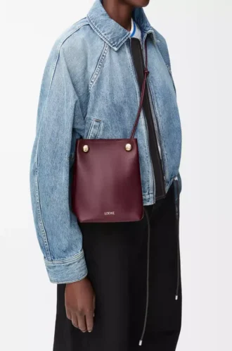 Pebble pouch in smooth calfskin Dark Burgundy