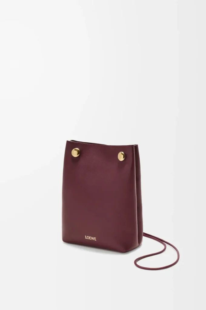 Pebble pouch in smooth calfskin Dark Burgundy Pebble pouch in smooth calfskin Dark Burgundy