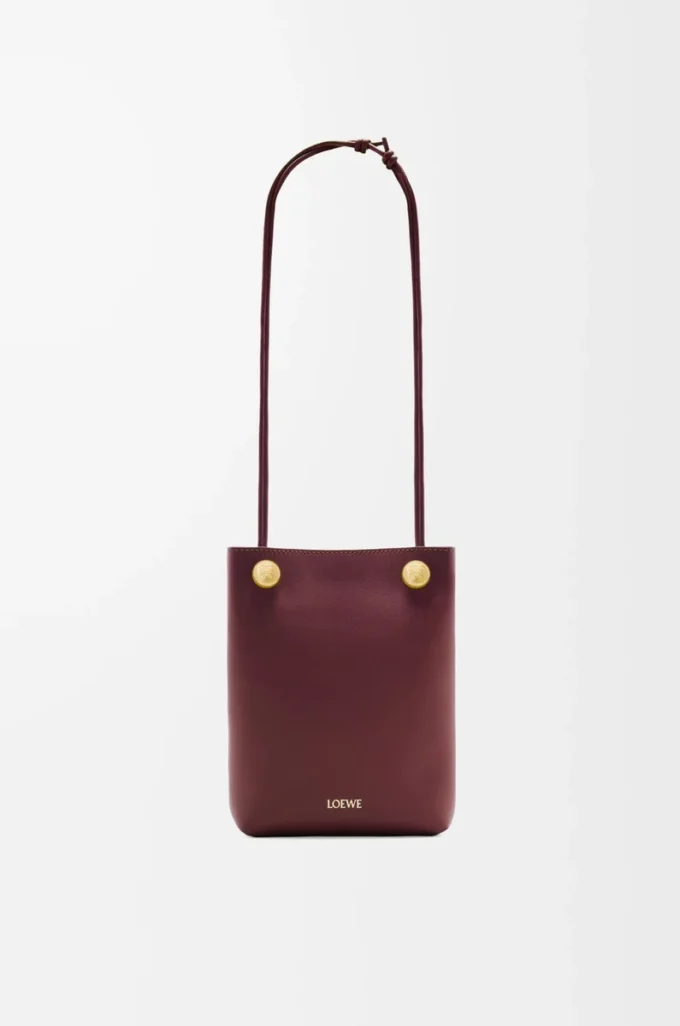 Pebble pouch in smooth calfskin Dark Burgundy Pebble pouch in smooth calfskin Dark Burgundy