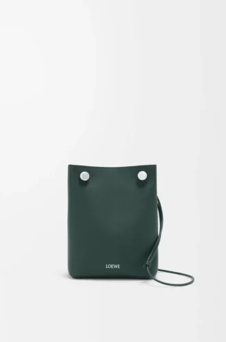 Pebble pouch in smooth calfskin Sherwood