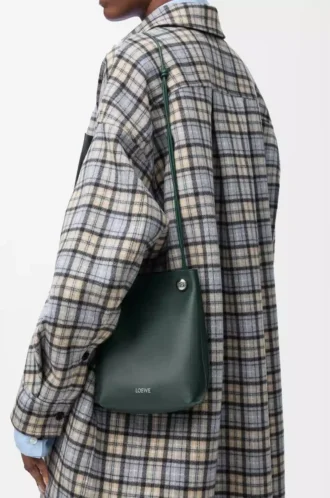 Pebble pouch in smooth calfskin Sherwood