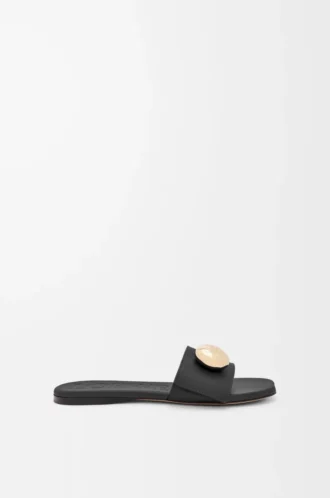 Pebble slide in soft calfskin Black