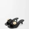 Pebble slide in soft calfskin Black