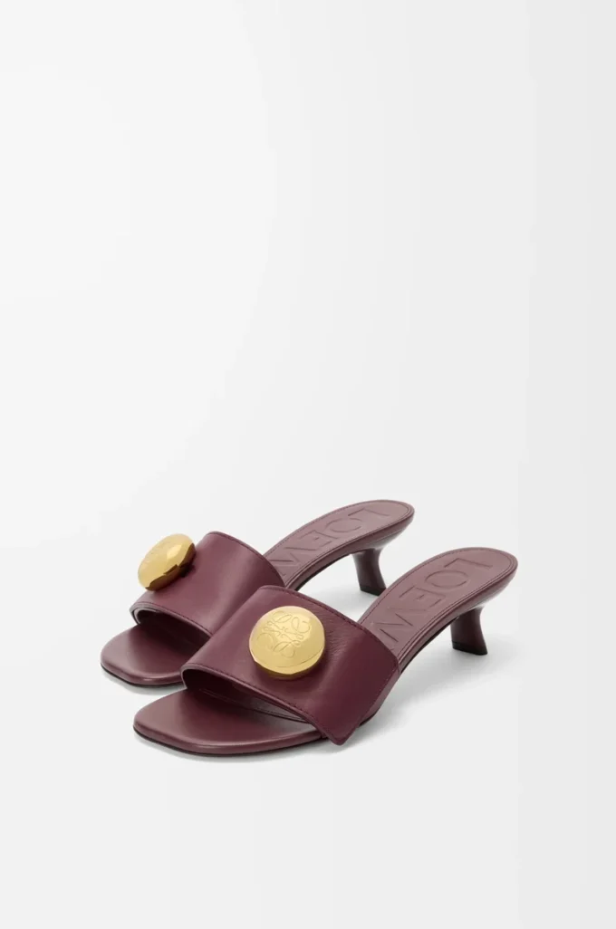 Pebble slide in soft calfskin Burgundy Pebble slide in soft calfskin Burgundy