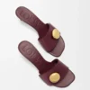 Pebble slide in soft calfskin Burgundy Pebble slide in soft calfskin Burgundy