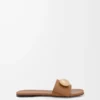Pebble slide in soft calfskin Oak