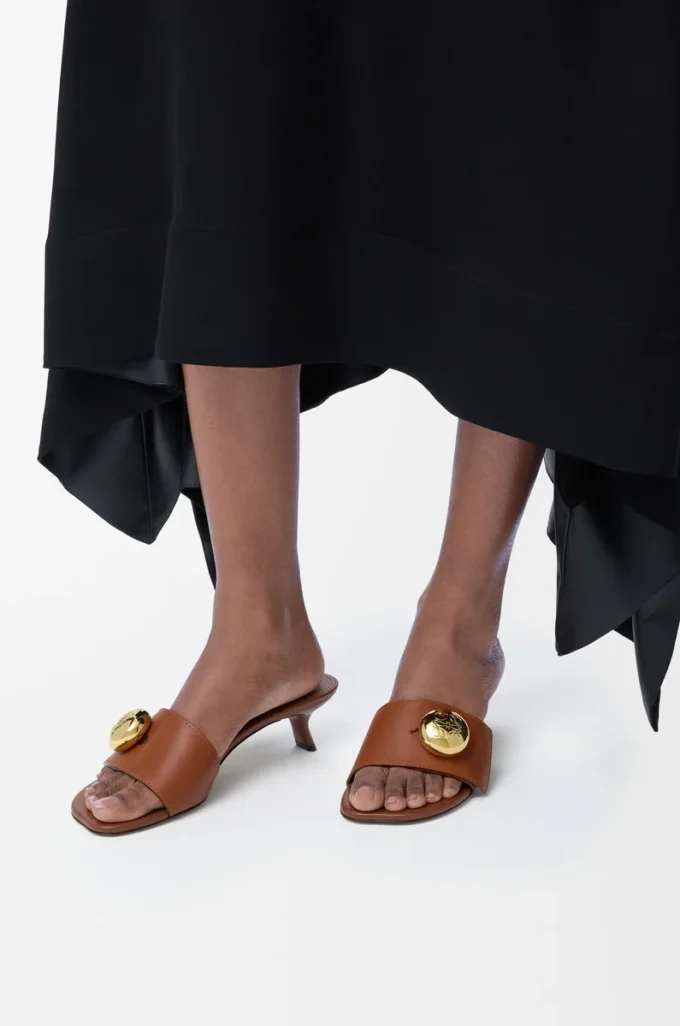 Pebble slide in soft calfskin Rust Pebble slide in soft calfskin Rust