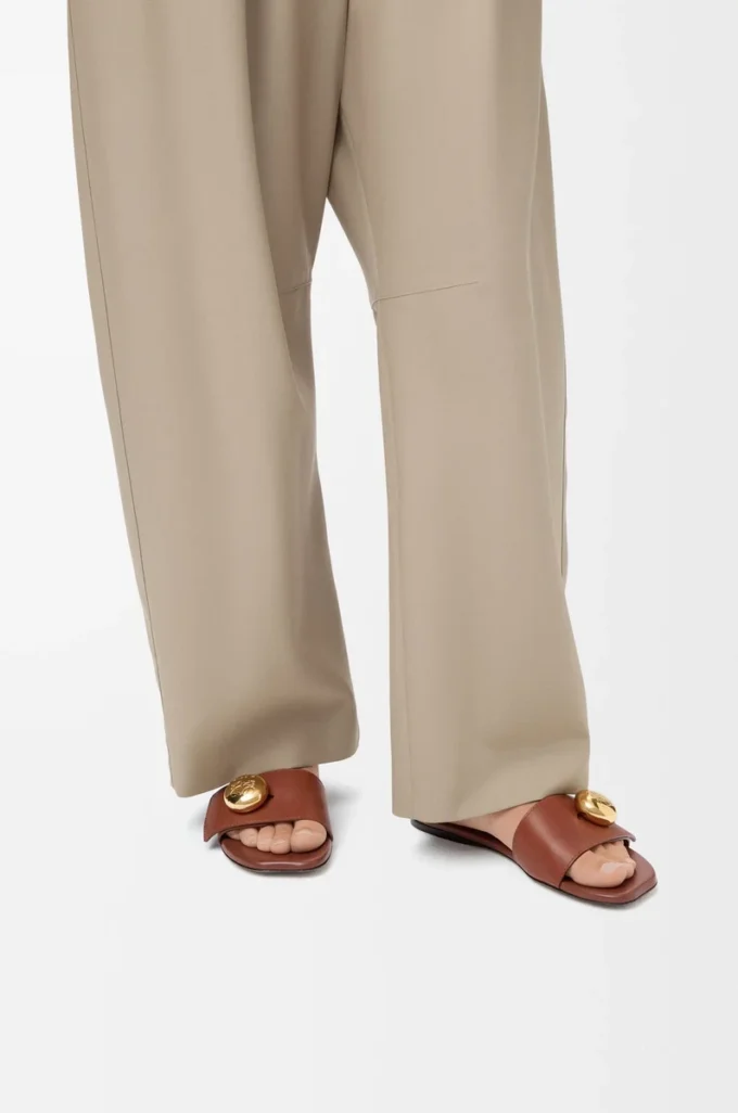 Pebble slide in soft calfskin Rust Pebble slide in soft calfskin Rust