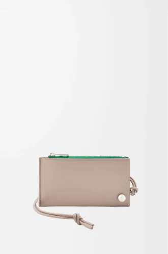 Pebble Slider coin cardholder in shiny nappa calfskin Sand/Tropical Green
