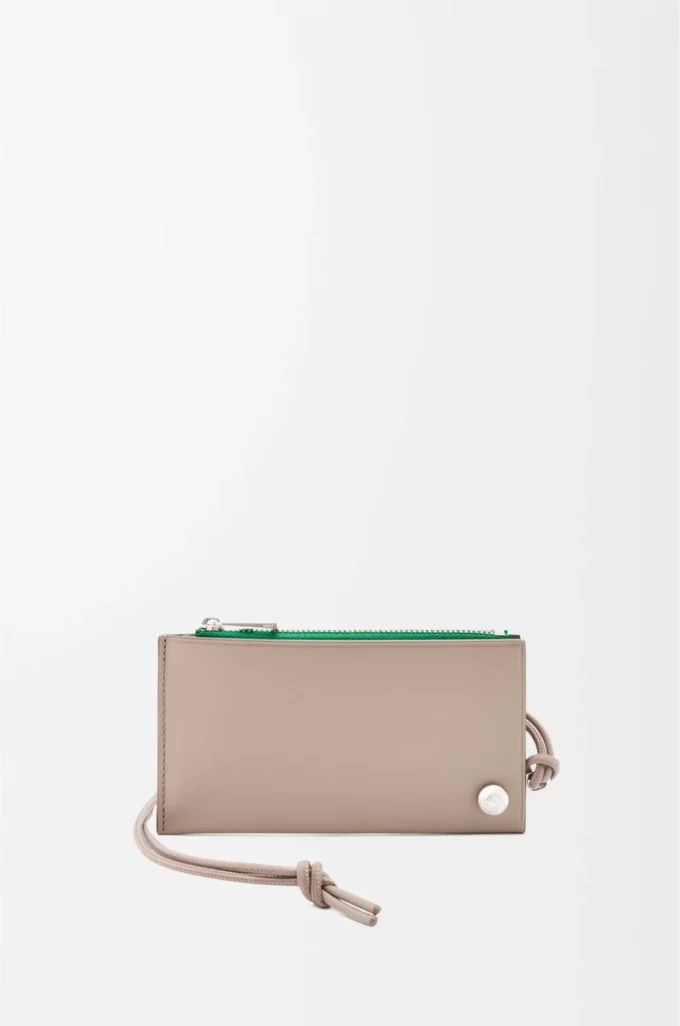 Pebble Slider coin cardholder in shiny nappa calfskin Sand/Tropical Green Pebble Slider coin cardholder in shiny nappa calfskin Sand/Tropical Green