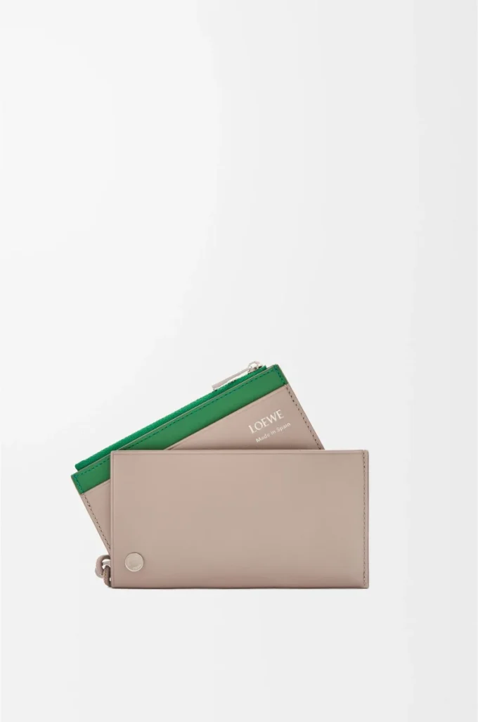 Pebble Slider coin cardholder in shiny nappa calfskin Sand/Tropical Green Pebble Slider coin cardholder in shiny nappa calfskin Sand/Tropical Green