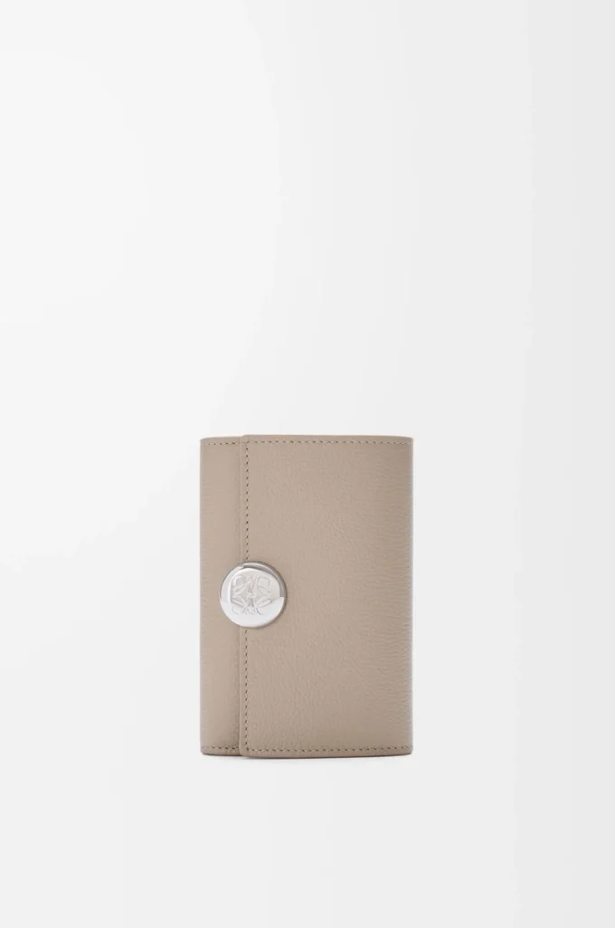 Pebble small vertical wallet in pebble grained calfskin Clay Pebble small vertical wallet in pebble grained calfskin Clay