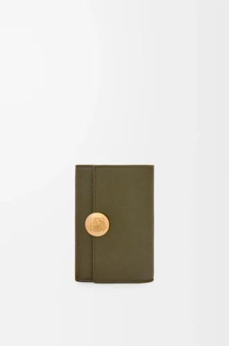 Pebble small vertical wallet in pebble grained calfskin Dark Khaki
