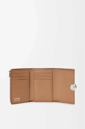 Pebble small vertical wallet in pebble grained calfskin Mocha