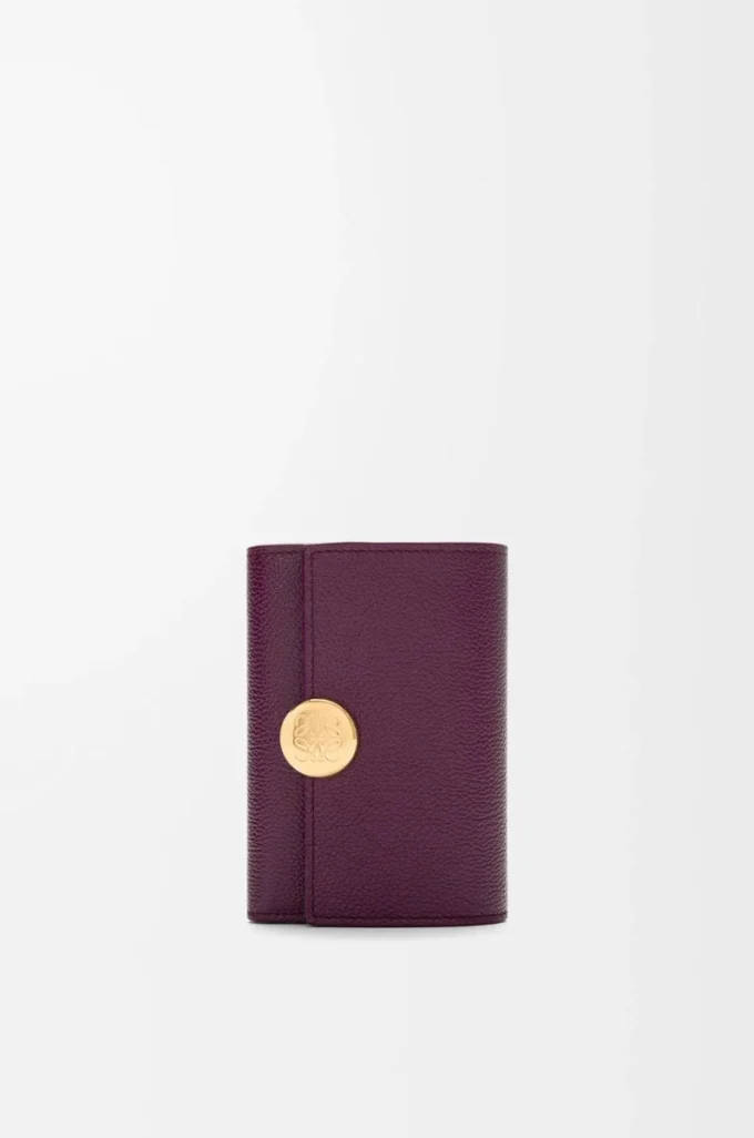 Pebble small vertical wallet in pebble grained calfskin Plum Pebble small vertical wallet in pebble grained calfskin Plum