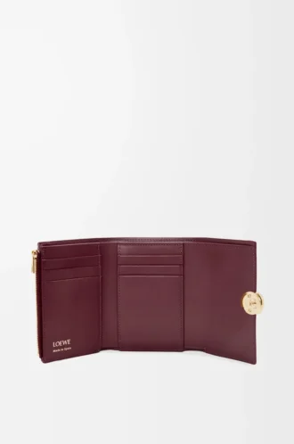 Pebble small vertical wallet in shiny nappa calfskin Burgundy