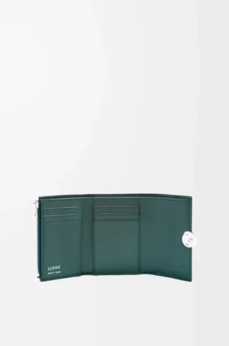 Pebble small vertical wallet in shiny nappa calfskin Deep Forest