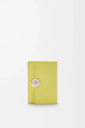 Pebble small vertical wallet in shiny nappa calfskin Light Citrine