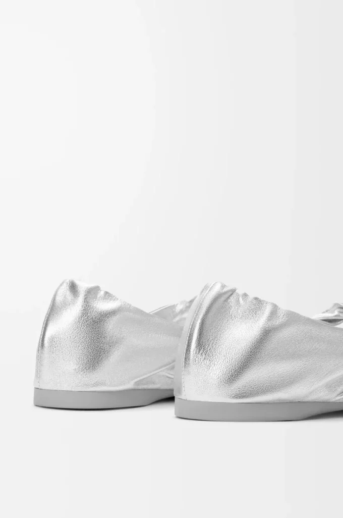 Pebble Soft ballerina in laminated nappa lambskin Silver