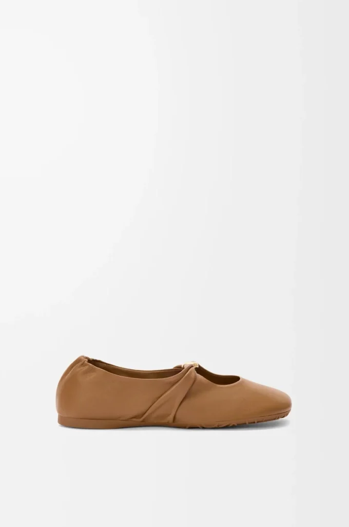 Pebble Soft ballerina in nappa lambskin Oak Pebble Soft ballerina in nappa lambskin Oak