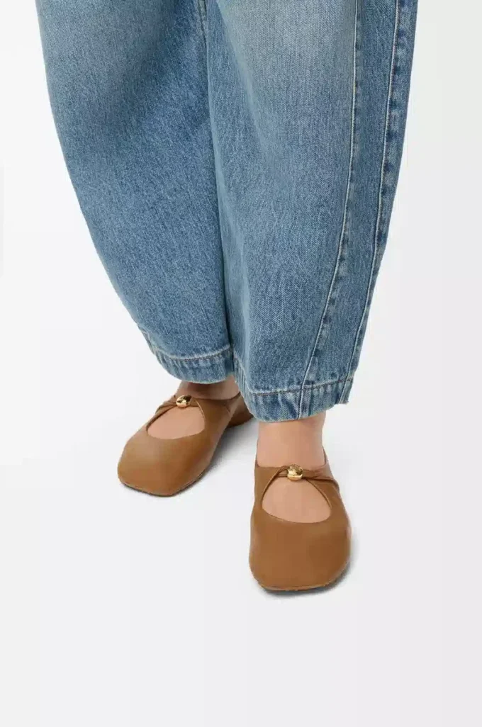 Pebble Soft ballerina in nappa lambskin Oak Pebble Soft ballerina in nappa lambskin Oak