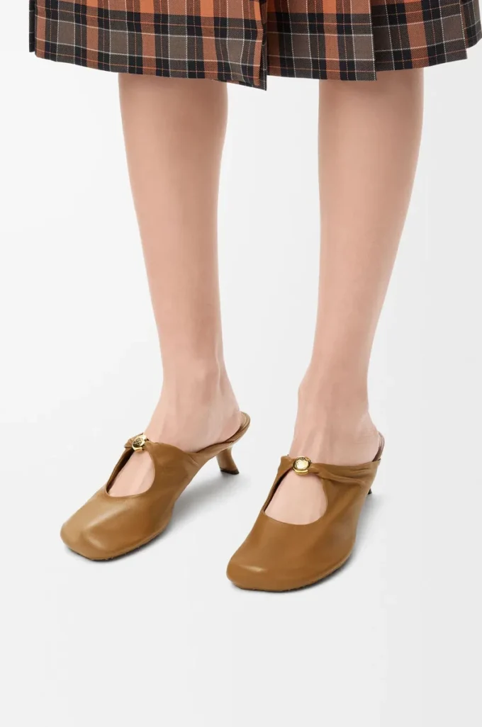 Pebble Soft mule in nappa lambskin Oak Pebble Soft mule in nappa lambskin Oak