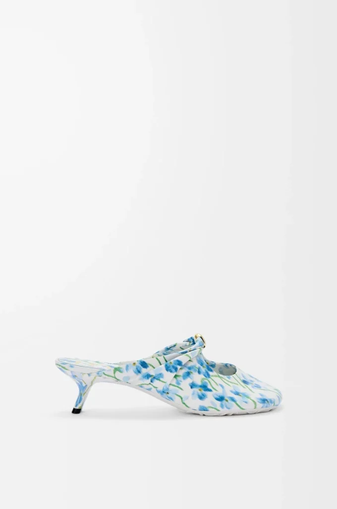Pebble Soft mule in printed nappa lambskin Soft White/Blue Pebble Soft mule in printed nappa lambskin Soft White/Blue