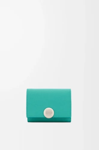 Pebble trifold wallet in pebble grain calfskin Aquamarine