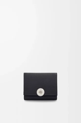Pebble trifold wallet in pebble grain calfskin Black