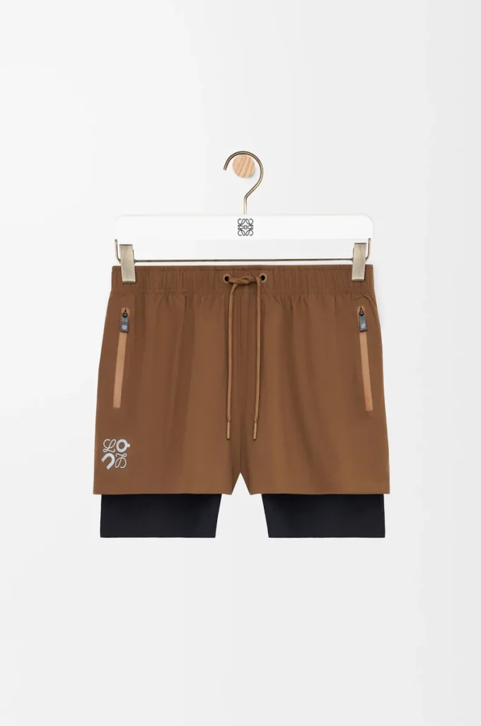 Performance shorts in technical shell Toffee Performance shorts in technical shell Toffee