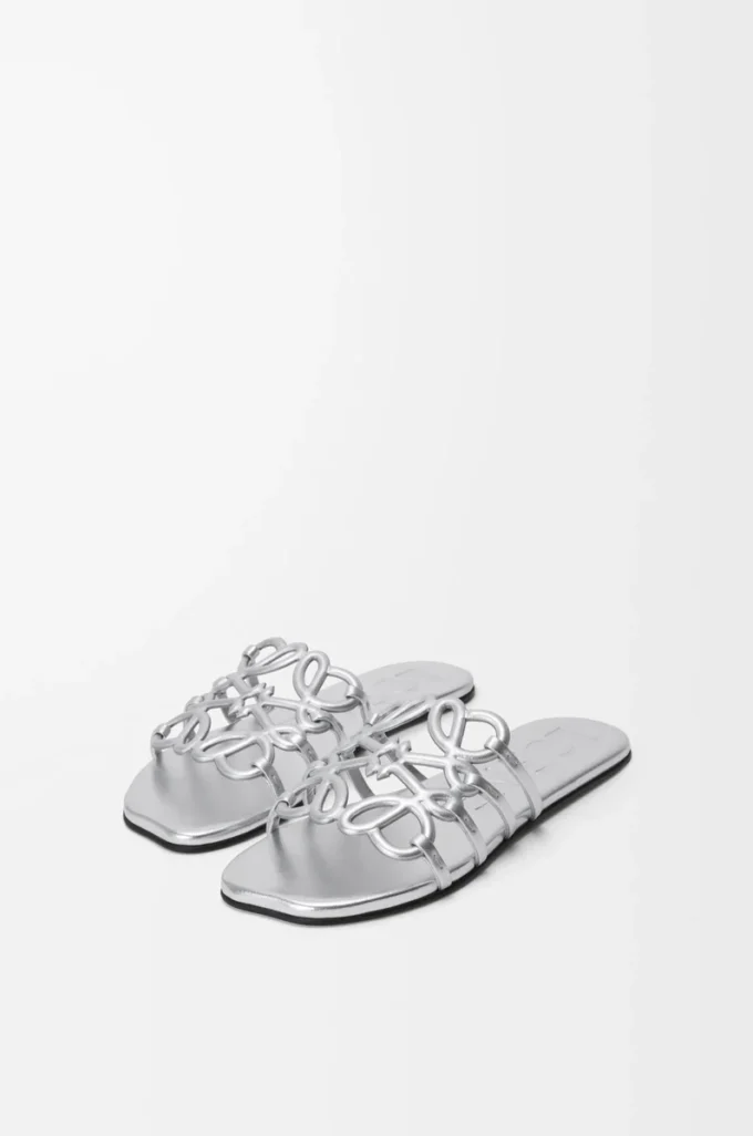 Petal Anagram slide in laminated lambskin Silver