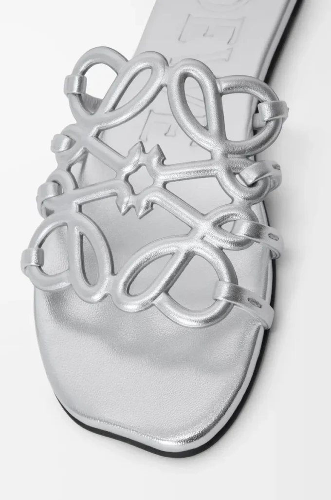 Petal Anagram slide in laminated lambskin Silver