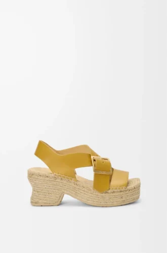 Petal espadrille platform sandal in vegetable-tanned calfskin Ochre