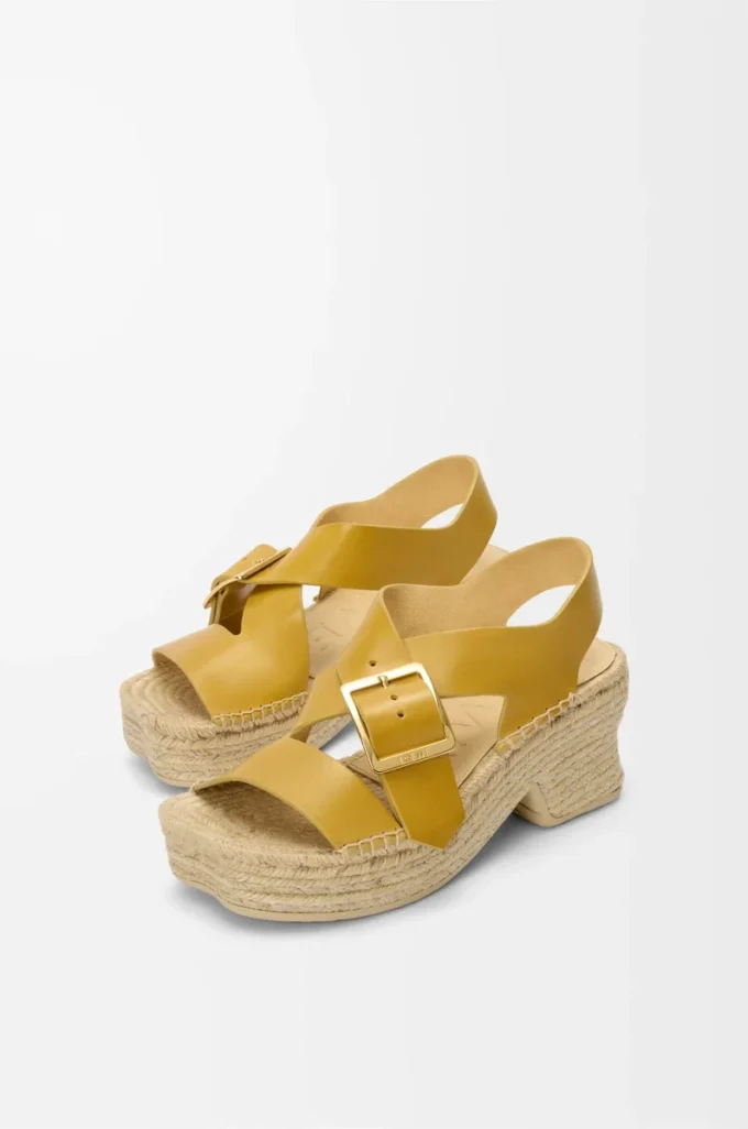 Petal espadrille platform sandal in vegetable-tanned calfskin Ochre